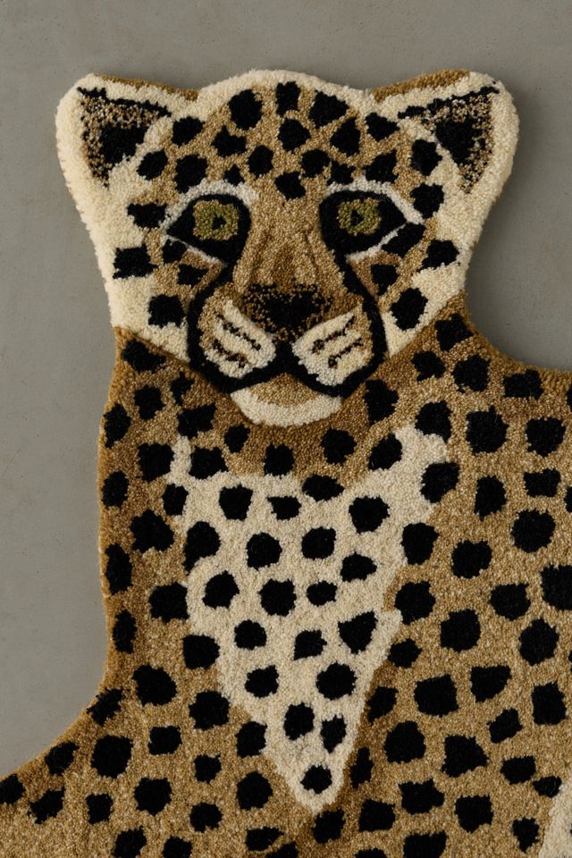Sitting Cheetah Shaped Tufted Wool Rug #3