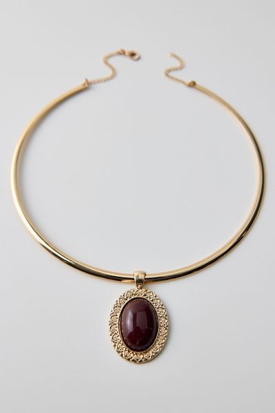 Lola Pendant Metal Wire Choker Necklace