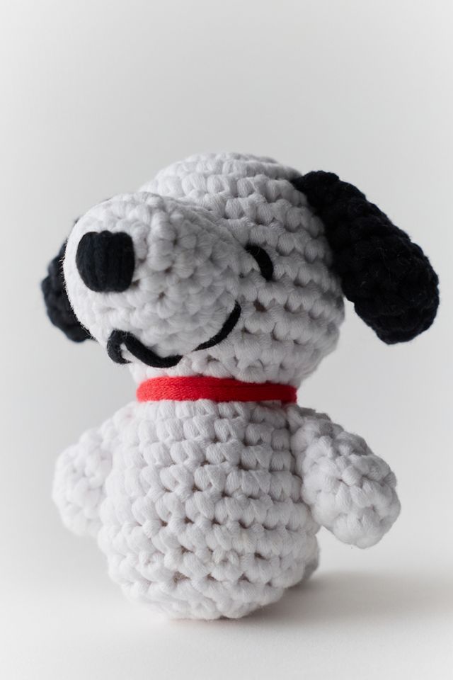 The Woobles Peanuts Snoopy Plushie Crochet Kit #1