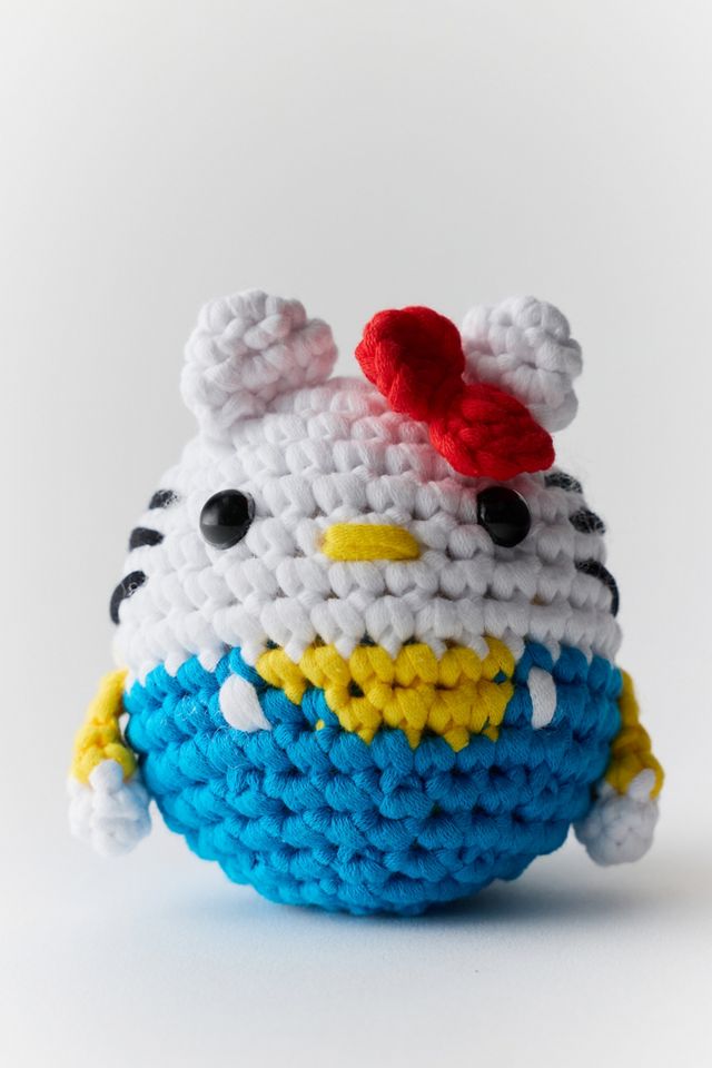 The Woobles Sanrio Hello Kitty Plushie Crochet Kit #1