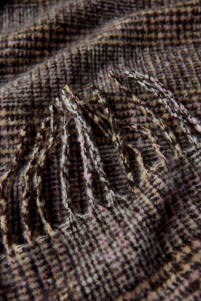 Chandler Houndstooth Blanket Scarf