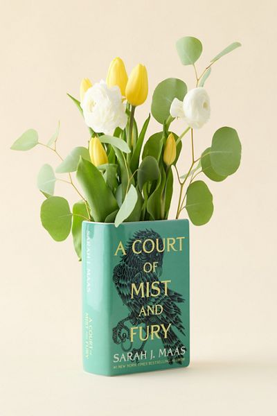 Sarah J. Maas A Court Of Mist And Fury Ceramic Book Vase