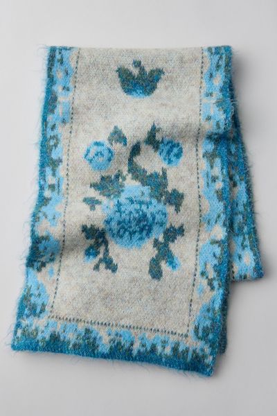 Rose Pattern Blanket Scarf