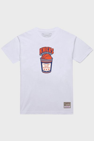Mitchell & Ness NBA New York Knicks Hardwood Classics Coffee Graphic Tee