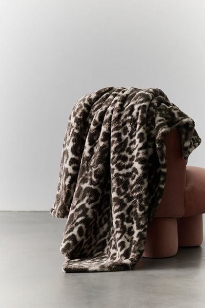 Mae Cozy Printed Fleece Throw Blanket