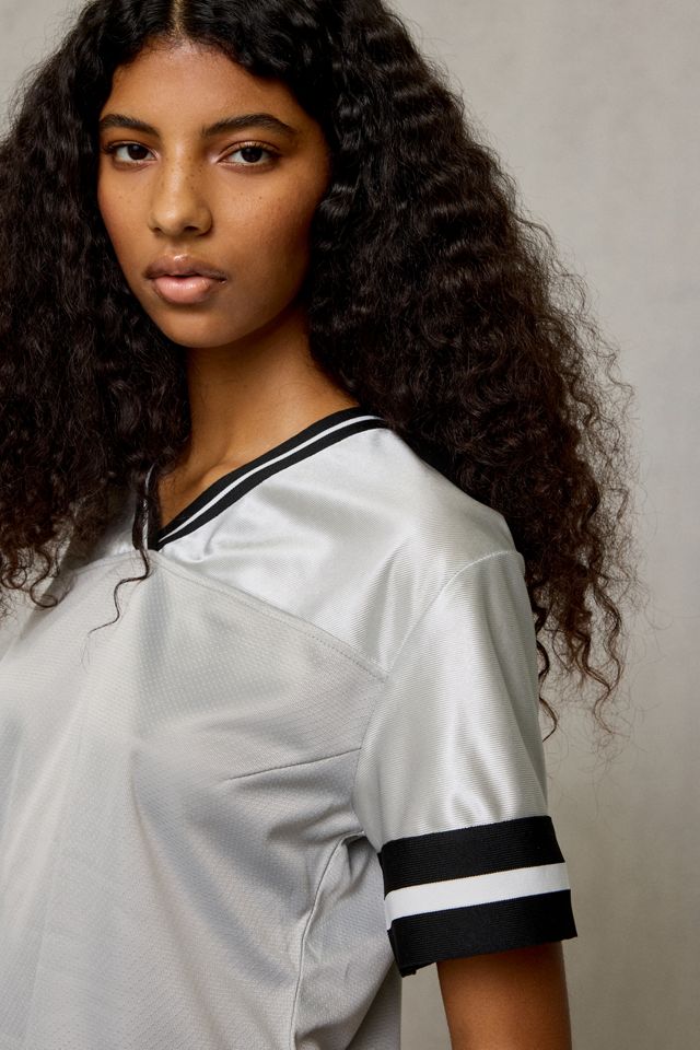 Lioness Lions Graphic V-Neck Jersey #3