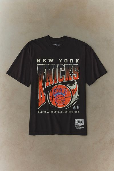 Mitchell & Ness NBA New York Knicks Ball Out Graphic Tee