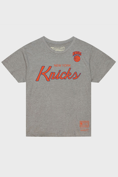 Mitchell & Ness NBA New York Knicks Vintage Graphic Tee in Grey, Men’s at Urban Outfitters