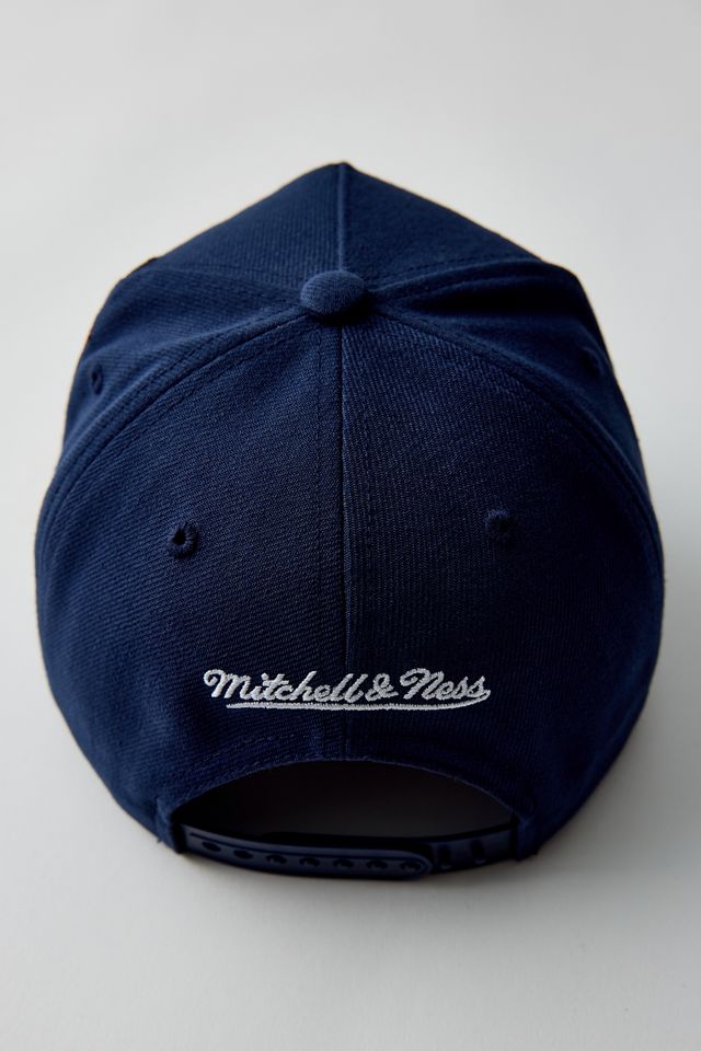 Mitchell & Ness MLB New York Yankees Rose Snapback Hat #2