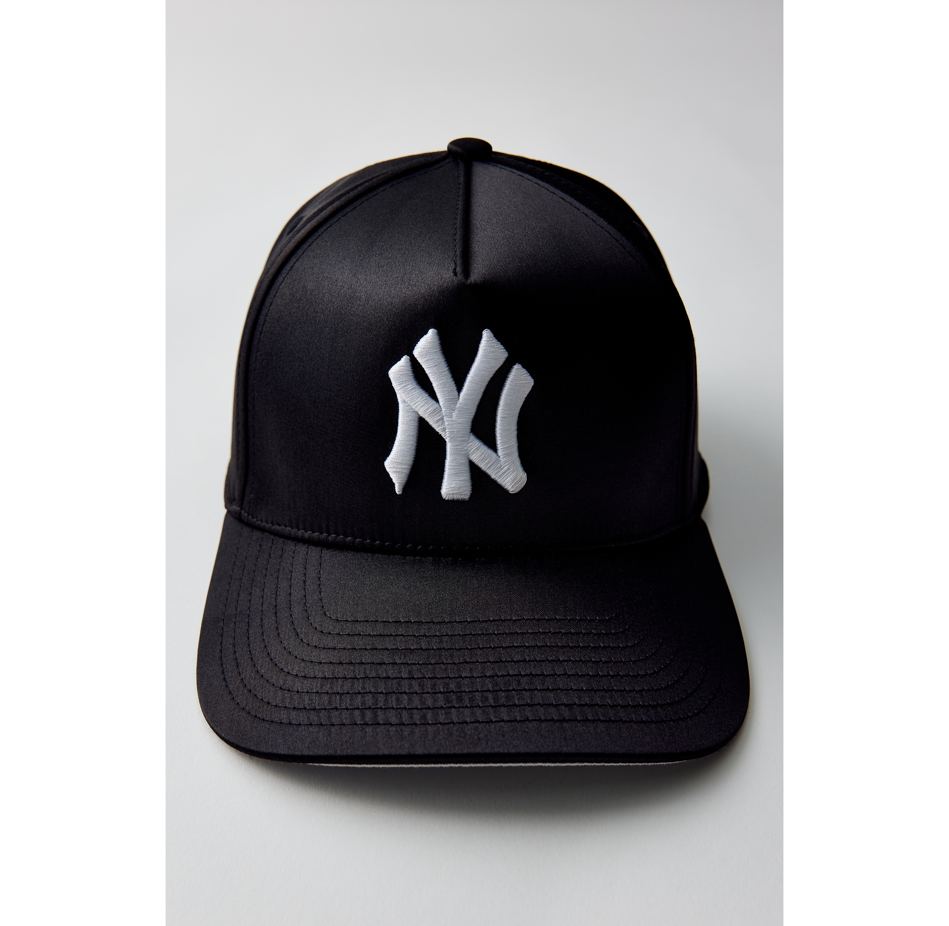 Mitchell & Ness MLB New York Yankees Satin Snapback Hat