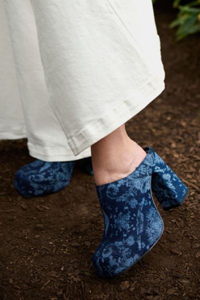 Azalea Wang Florea Platform Mule