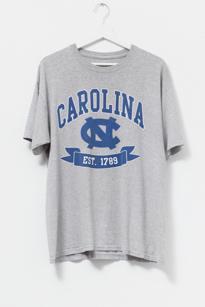 Vintage Y2K Distressed University North Carolina Graphic T-Shirt