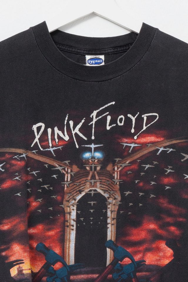 Vintage 1990s Distressed Pink Floyd The Wall Graphic Band T-Shirt #2