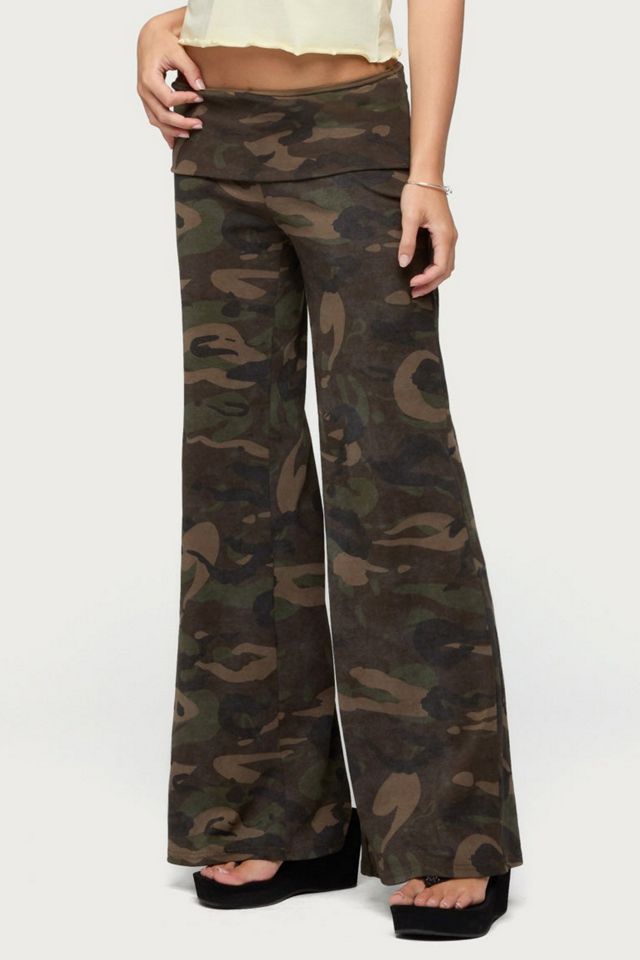 Edikted Lumielle Camo Wide Leg Foldover Pants #2
