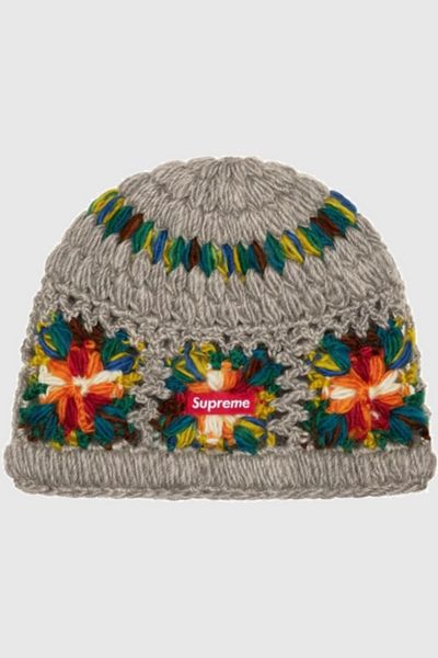 Supreme Overdyed Beanie SS25 | Urban Outfitters