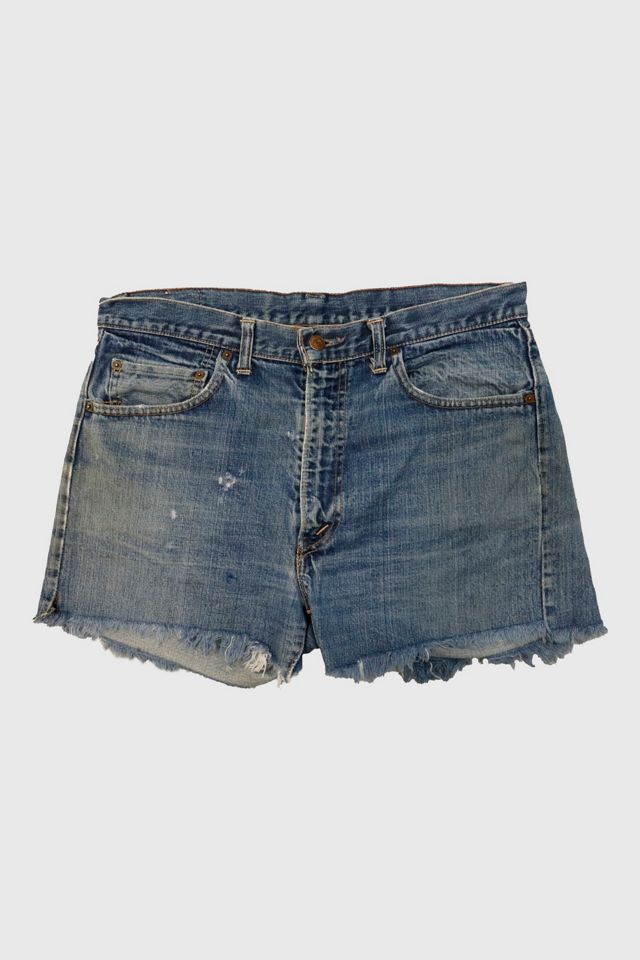 vintage 70s Levi's ビッグEカットオフ デニムショーツ ヒゲ Vintage 70s Levi's® Big E Denim Shorts | Urban Outfitters