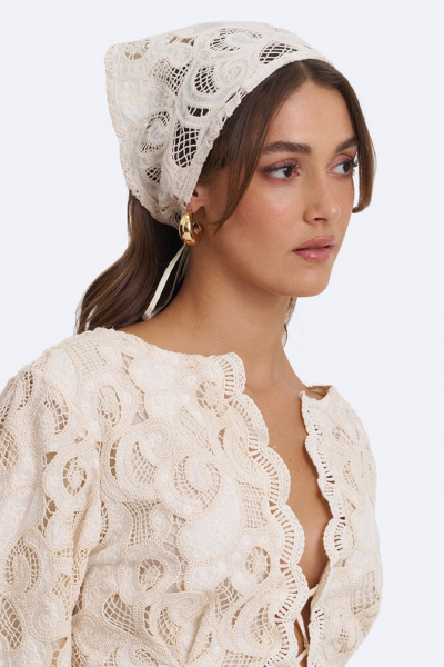 Miss Circle Janie Cotton Lace Triangle Head Scarf