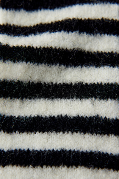 Rachel Stripe Pattern Skinny Scarf