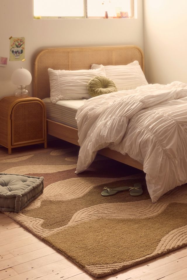 Rush Abstract Hand-Tufted Wool Rug #1