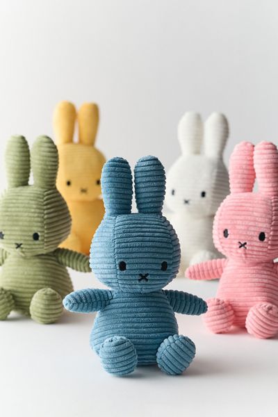 Peluche en velours côtelé recyclé Bon Ton Toys Miffy de 9 pouces