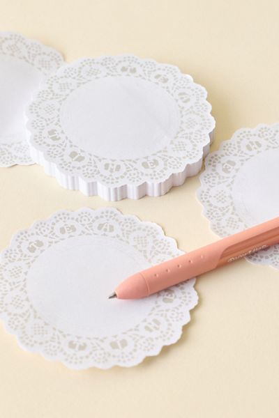 ban.do Tea Time Doily Shaped Sticky Notepad
