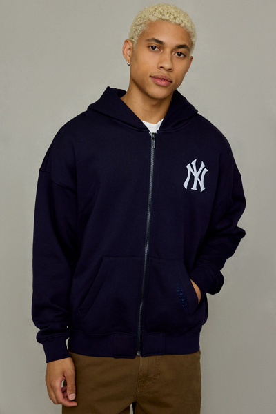 Pro Standard MLB New York Yankees Zip-Up Hoodie Sweatshirt | Urban