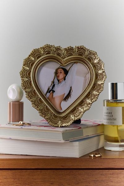 Lacey Heart 4” X 4” Picture Frame