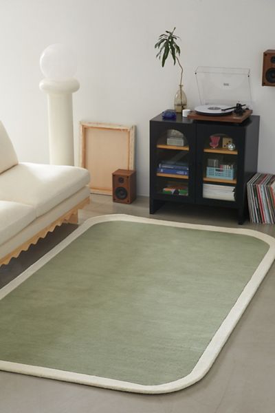 Aine Hand-Tufted Wool Rug