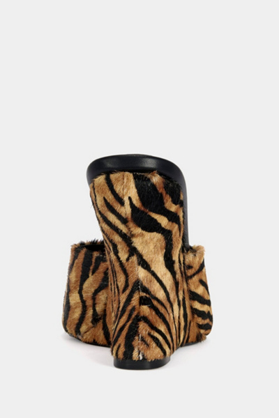 Azalea Wang Vasa Tiger Print Wedge Sandal