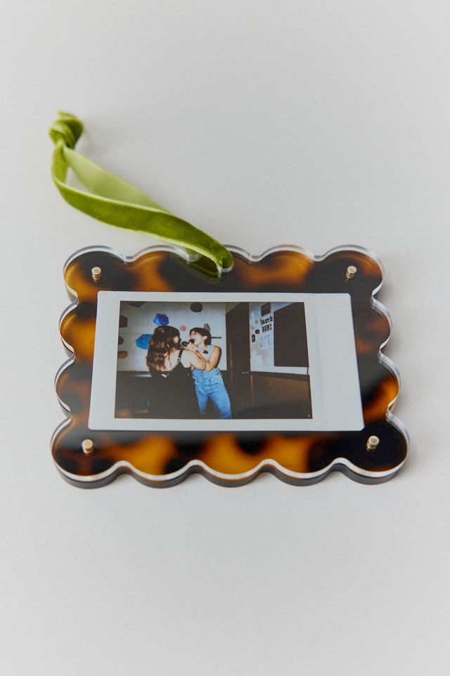 Tart By Taylor Scalloped Acrylic 2” X 3” Picture Frame Ornament #1