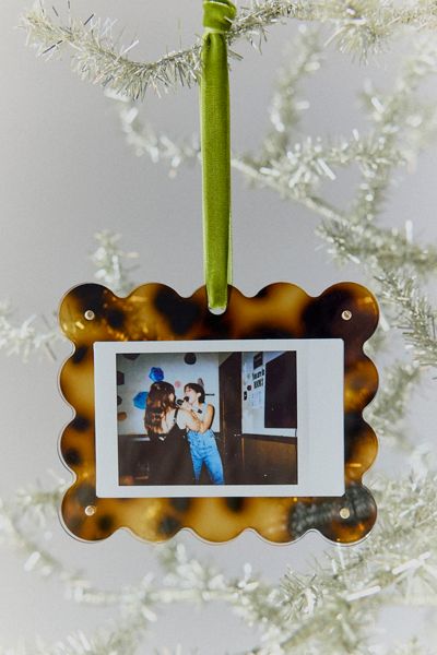Tart By Taylor Scalloped Acrylic 2” X 3” Picture Frame Ornament