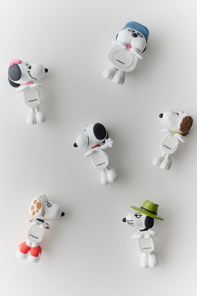 Peanuts Snoopy & Siblings Huggers Blind Box Figure | Urban Outfitters
