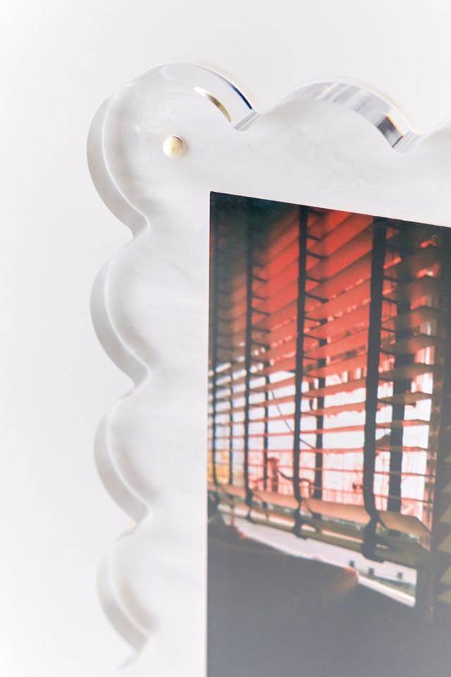 Tart By Taylor Scalloped Acrylic Picture Frame #1