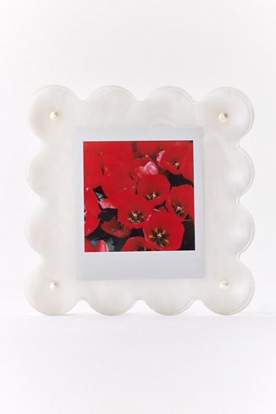 Tart By Taylor Scalloped Acrylic Mini Picture Frame