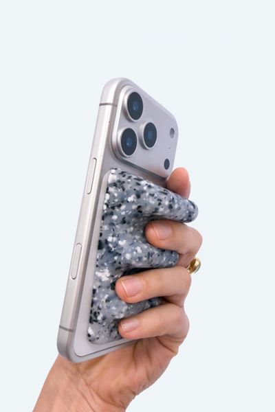Bailey Hikawa Tsunami MagSafe Grip & Stand