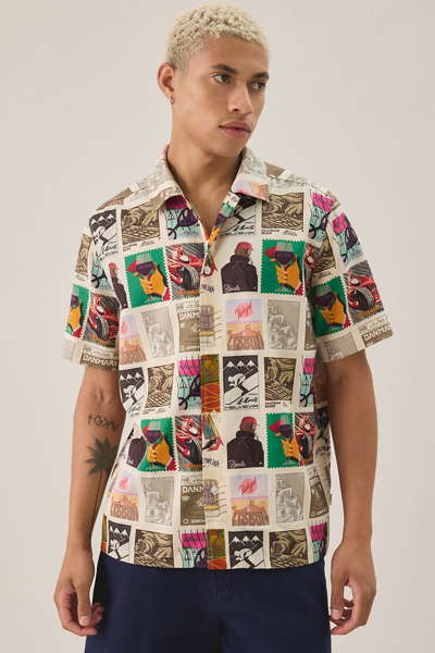 Les Deux Allover Stamp Pattern Short Sleeve Shirt | Urban Outfitters