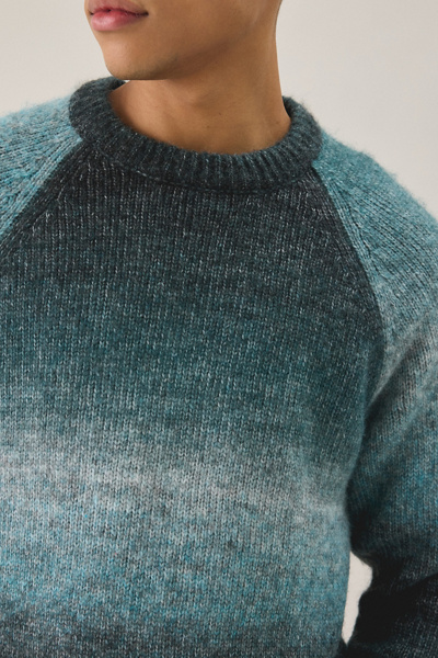 Les Deux Gradient Raglan Crewneck Sweater