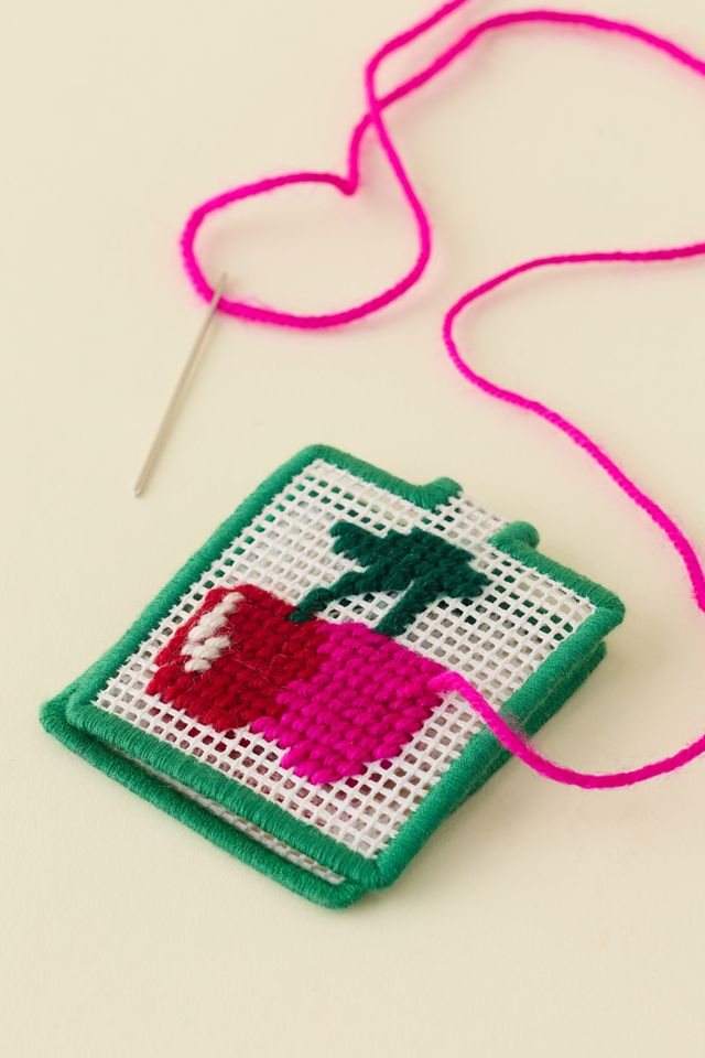 Ensemble de bricolage de porte-clés en needlepoint Lucky Feather #2