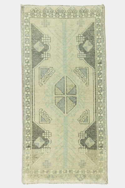 Vintage Turkish Mini Rug No. 750