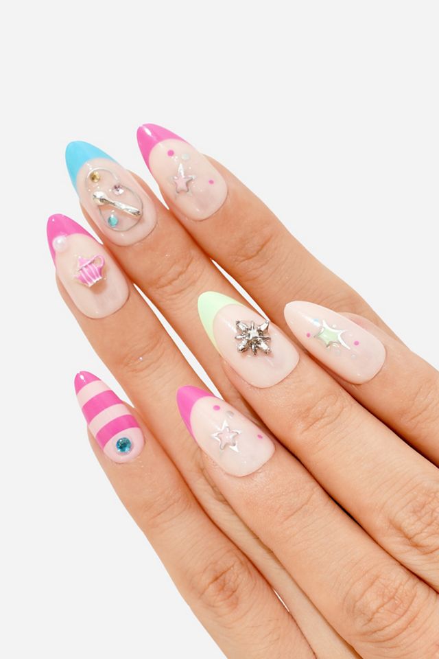 Ensemble de faux ongles autocollants WILD Never Have I Ever X KATSEYE #3