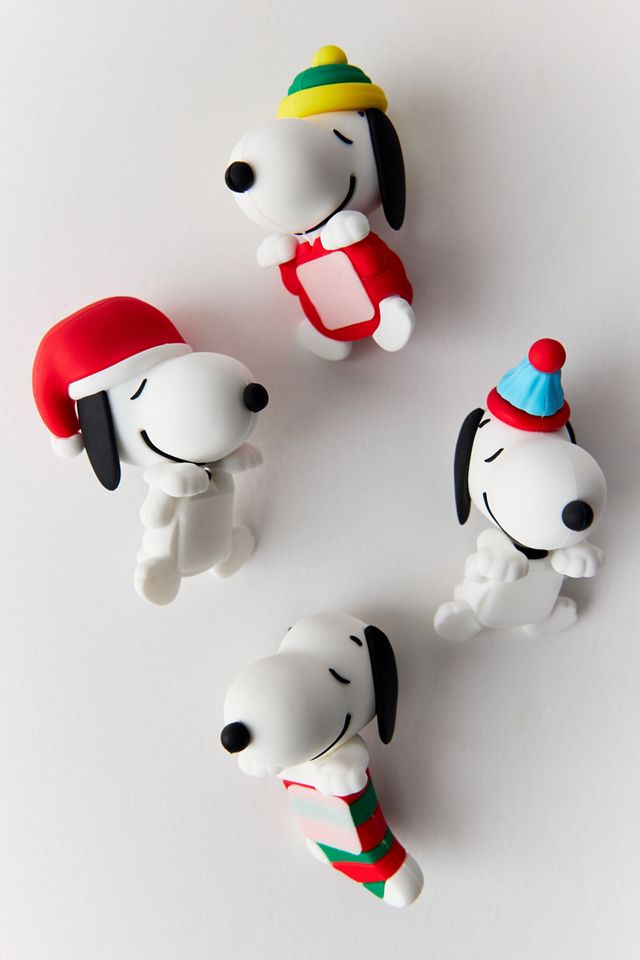 Whatever! Makes You Happy X Peanuts Snoopy Winter Hipper Blind Box Self-Adhesive Figure #1