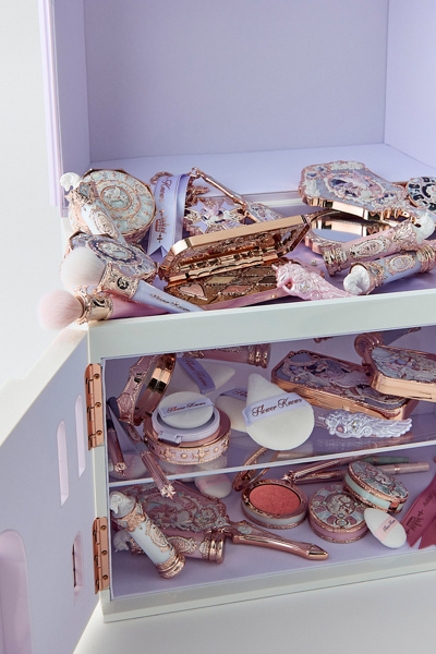Flower Knows Knight Unicorn Collection All-In Makeup Gift Set