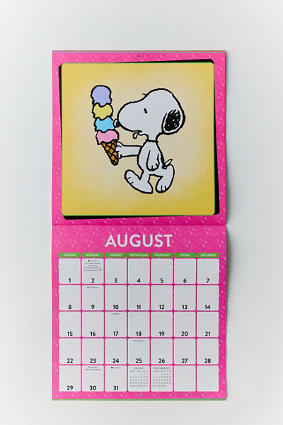 Peanuts Snoopy 2027 Wall Calendar