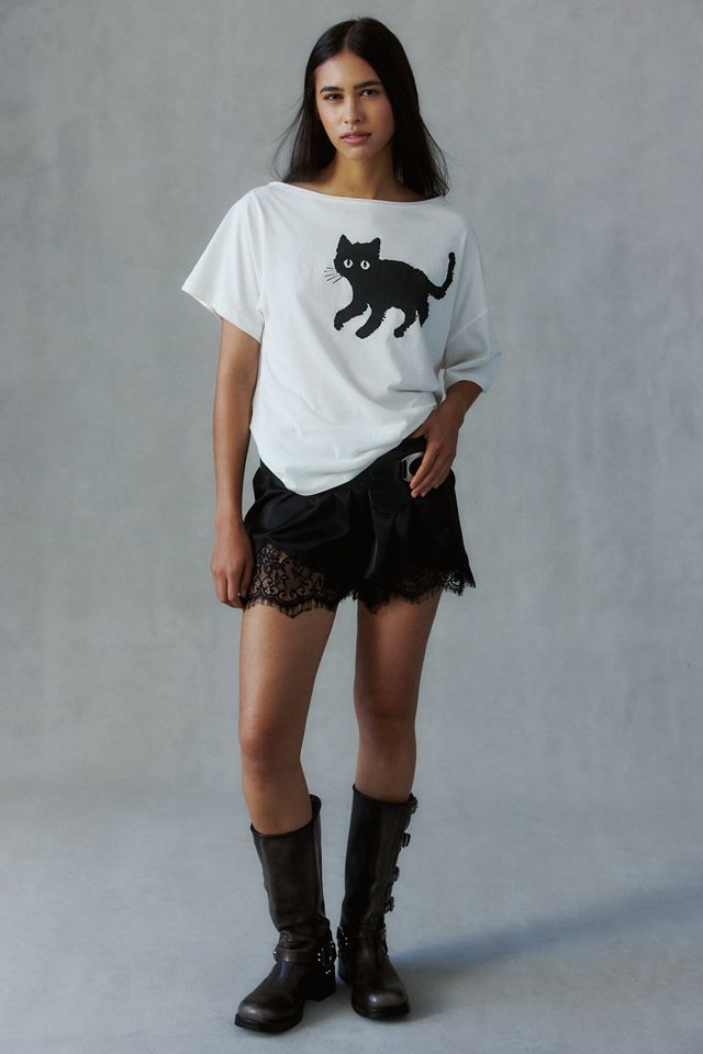 Spooky Cat Graphic Oversized Off-The-Shoulder Tee #1
