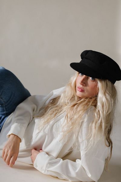 Gigi Pip Linen Newsboy Cap