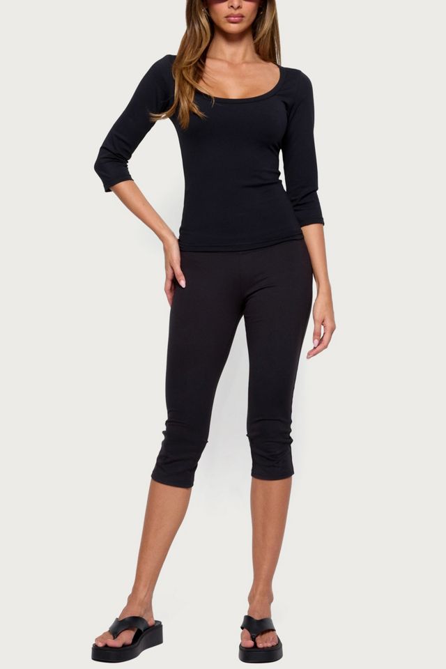 Edikted Desi Scoop Neck Three-Quarter Sleeve Top #1