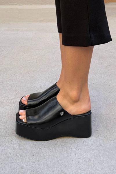 ALOHAS Vale Patent Leather Sandals