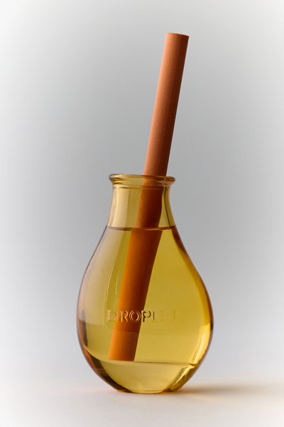 Droplet Reed Diffuser & Fragrance Oil Set in Orange Blossom at Urban Outfitters