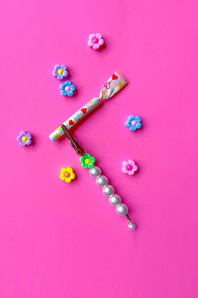 Burner Babe Flower Pearl J Clip