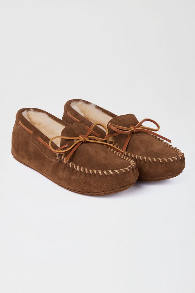 Minnetonka Suede Sheepskin Lined Softsole Slipper #2
